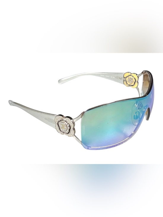 CHANEL Accessories - Authentic Chanel Vintage Y2K 4164-B Camellia Swarovski Flower Shield Sunglasses